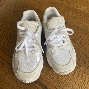 Adidas sneakers size 7 1/2
